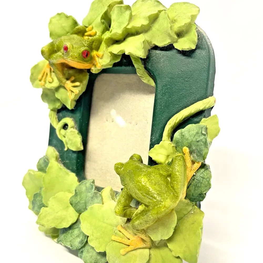 Vintage 1990s Fancy Frames Treefrogs 3D Floral Resin 2.5x3 Green Picture Frame